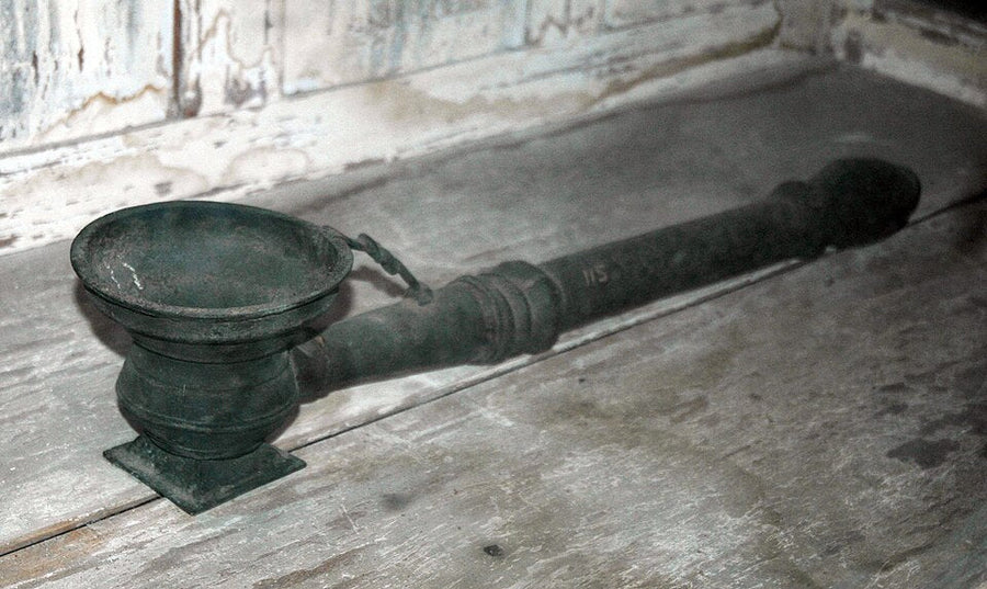 Iron Dhoop Stand